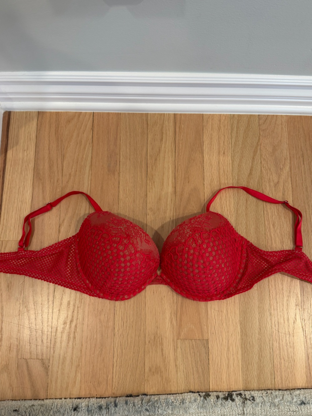 Victoria's Secret Very Sexy Red Lace Push-Up Bra